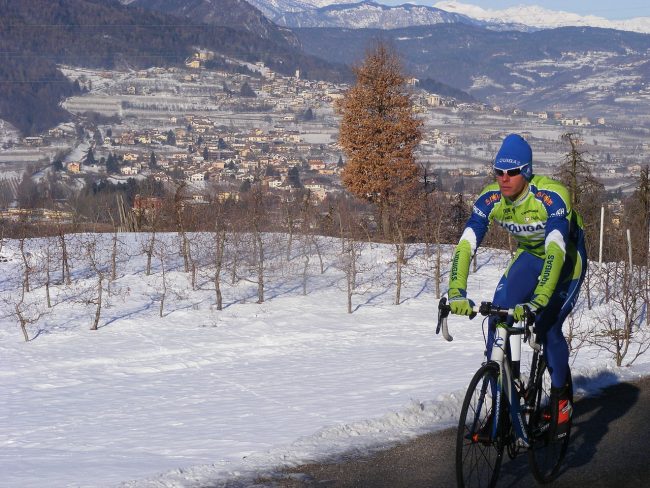 The necessary equipment for cycling even in winter