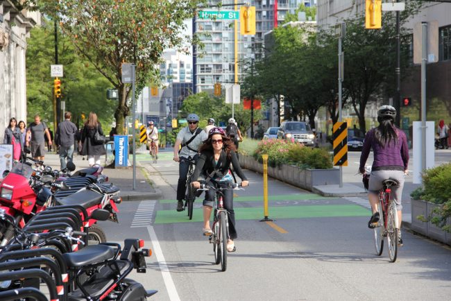 Some tips to cycle safely in the city