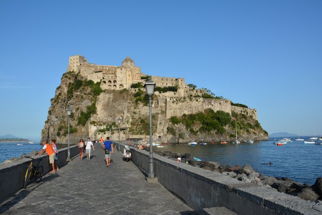 Ischia that you don’t expect: visit the island by bike