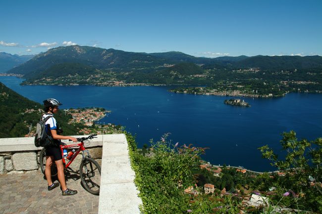 Cyclotourism in Novarese around Lake Orta
