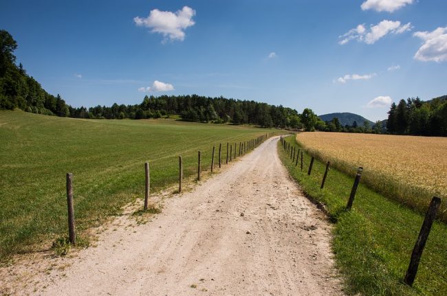 Divide and Trail: adventure and bicycle touring