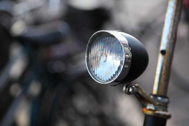 Bicycle lights: types and models