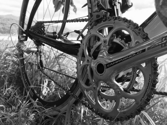 Replace the bicycle chain Replace the bicycle chain