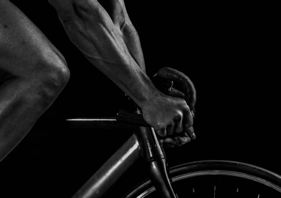 The advantage to have strong muscles for the cyclist The advantage to have strong muscles for the cyclist