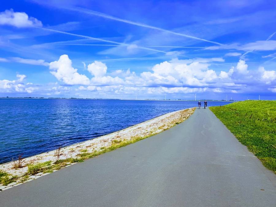 Cycling below sea level in the Netherlands: LF9 – NAP Route Cycling below sea level in the Netherlands: LF9 – NAP Route