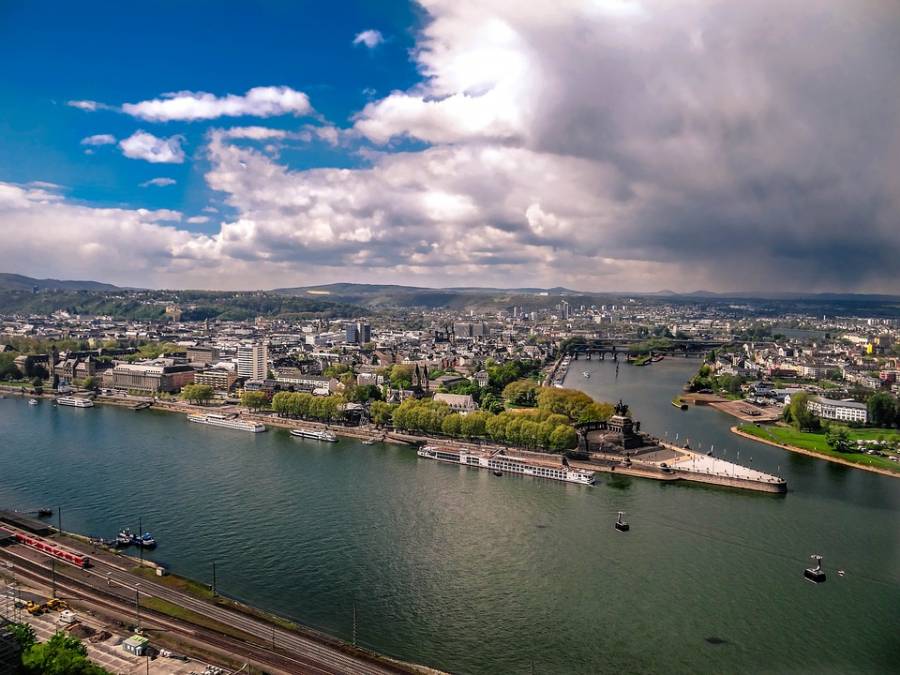 Rhine Cycle Track: bicycle touring in Germany