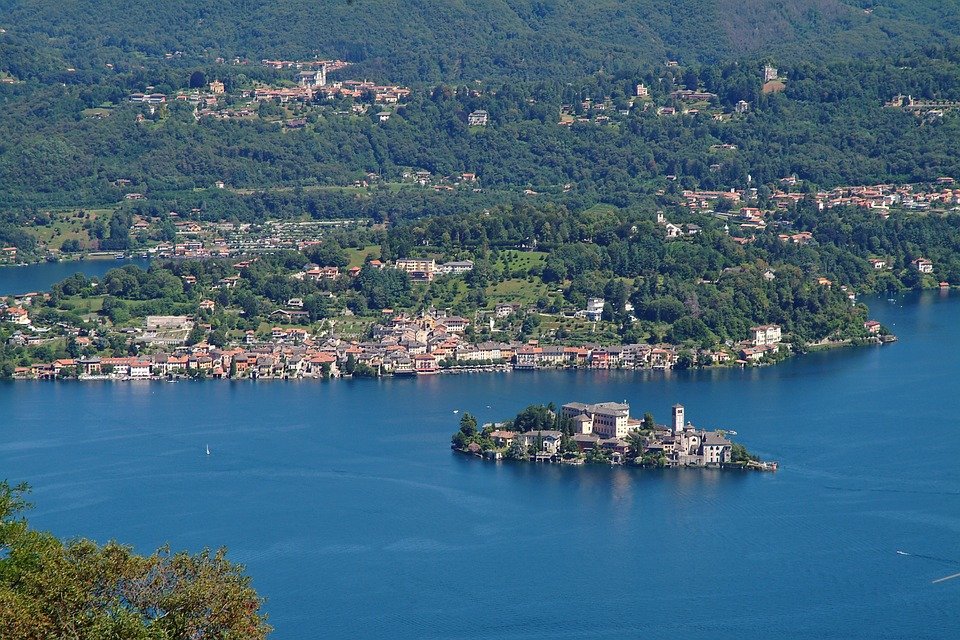 Cycling between Vercelli and Lake Orta