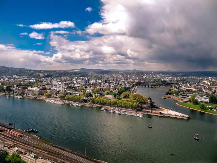 Rhine Cycle Track: bicycle touring in Germany Rhine Cycle Track: bicycle touring in Germany